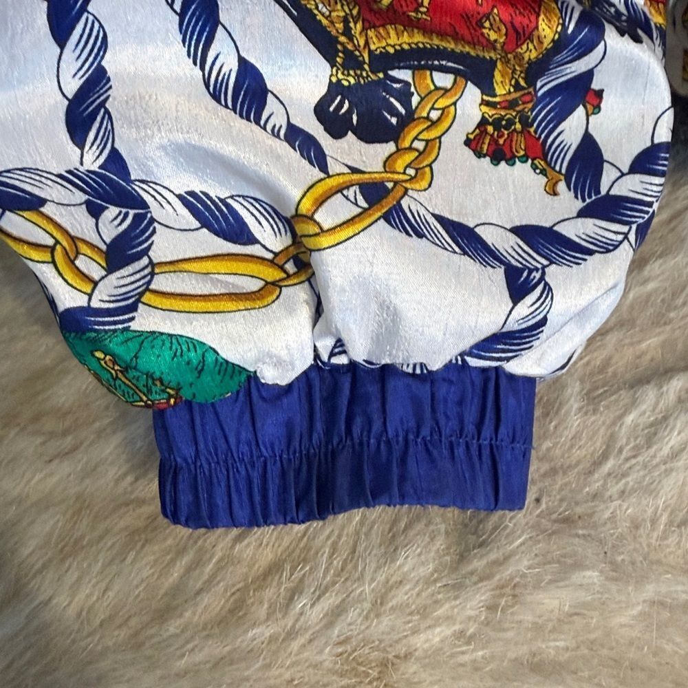 Colorful Patterned Hooded Jacket - Picture 4 of 7